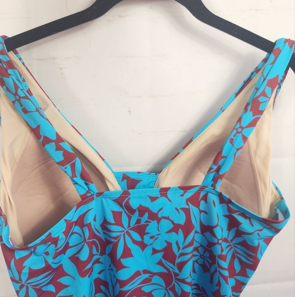Land's End Preppy Slimming Summer One-Piece Swimsuit Floral 16P - Picture 9 of 15